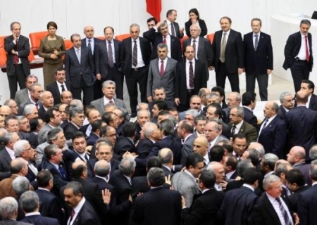 Akdağ'ın yumruklarından kaçtı!.. 5