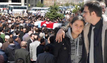 Rektörü binler uğurladı!.. 6