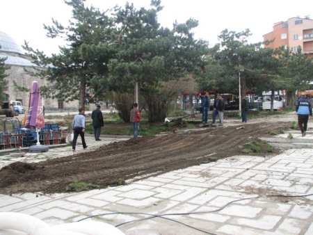 Yakutiye’de söküme başladılar 3