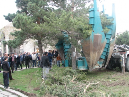 Yakutiye’de söküme başladılar 9