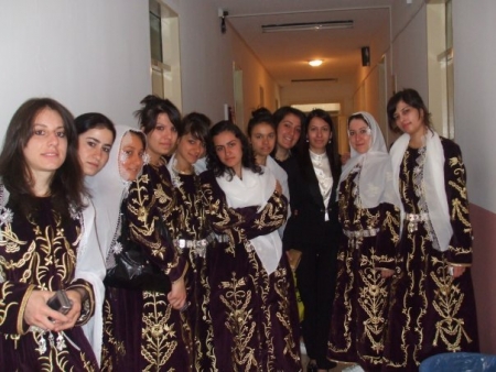 Erkeklere Meltem taş çıkardı! 3