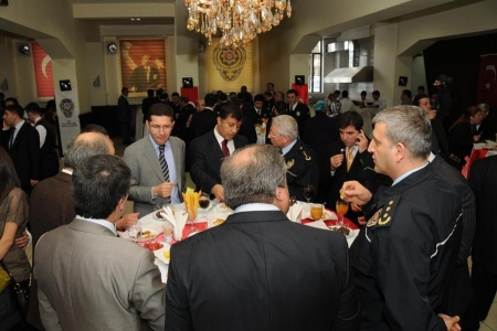 Yeni rütbelerini taktılar! 2
