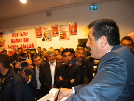 CHP'liler Salona sığmadı! 9