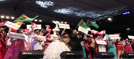 Onbinler onları izledi 18