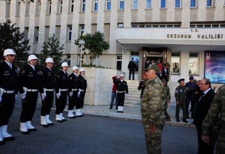 İlk ziyaret Vali Öztürk'e! 4