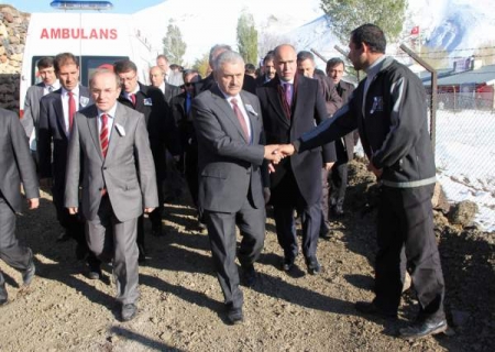 Erzurum şehidine ağladı! 9