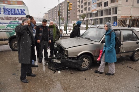 Erzurum'da buzlanma kazaları! 1