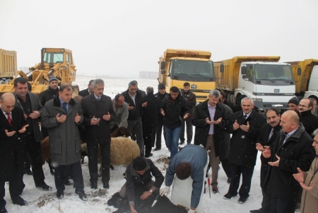 Sağlık Kampüsüne kepçe vuruldu 1