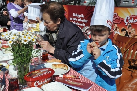 En Büyük Kahvaltı Erzurum'da 2