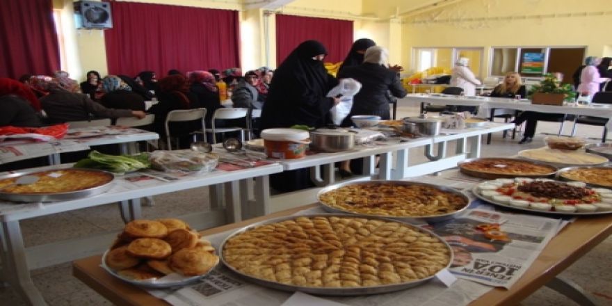 Pazaryolu'nda kadınlar için yemek ziyafeti