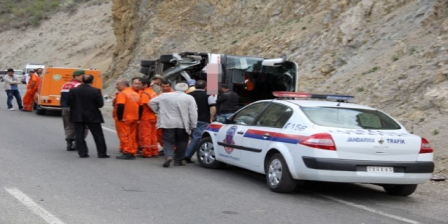 Tortum'da yolcu otobüsü uçtu!