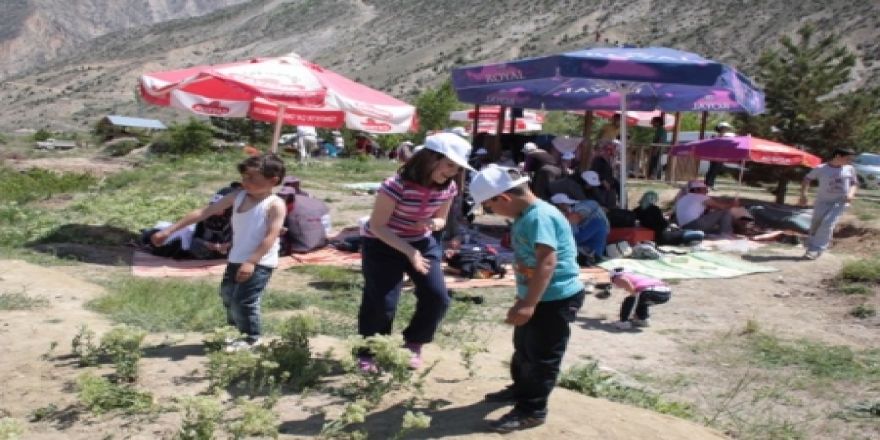 Büyükşehir'den Tortum Şelalesi'ne gezi