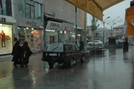 Yağmur Erzurumlulara zor anlar yaşattı 1