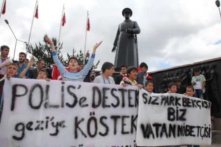 Erzurum'da polise destek yürüyüşü 2