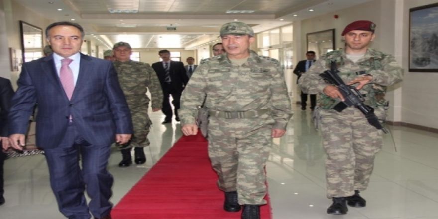 Kara Kuvvetleri Komutanı Erzurum'da