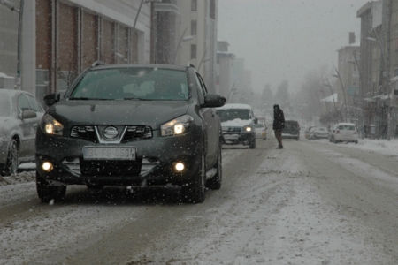 Erzurum'da kar yağışı 1