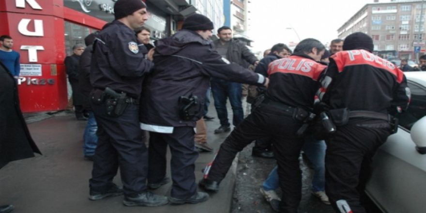 Erzurum'da gergin anlar