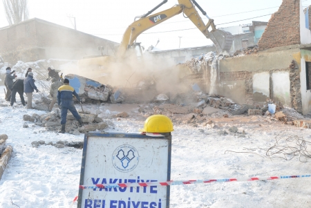 Yakutiye binaları ortadan kaldırıyor 2