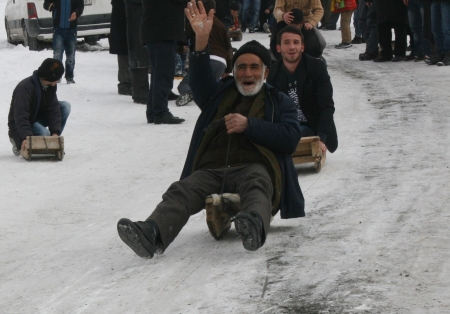 Erzurum'da 'Kardan Adam'lar yarıştı! 2