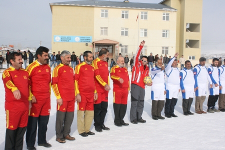 Erzurum'da 'Kardan Adam'lar yarıştı! 4