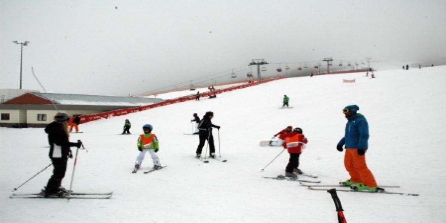 Palandöken'de kar kalınlığı 1 metre oldu