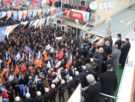 AK Parti Genel Başkan Yardımcısı Kurtulmuş, Erzurum'da 2