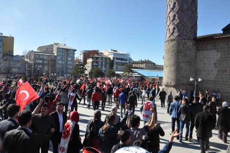Erzurum'da ülkücüler yürüdü 3