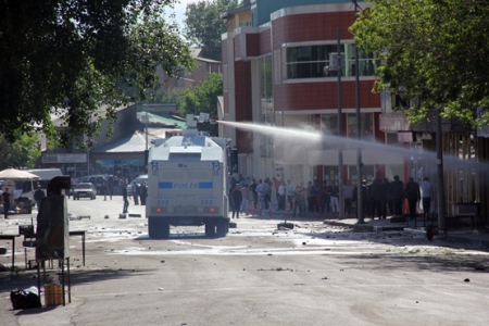 Mahallebaşı semtini savaş alanına çevirdiler 10