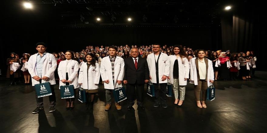 14 Mart Tıp Bayramı ve geleneksel önlük giydirme töreni 7