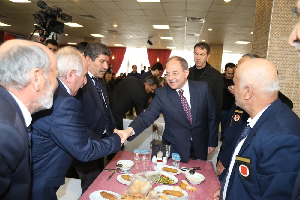 Sağlık Bakanı Akdağ, Erzurum'da 6