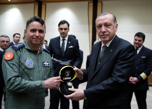 Cumhurbaşkanı Erdoğan pilotları kabul etti 1