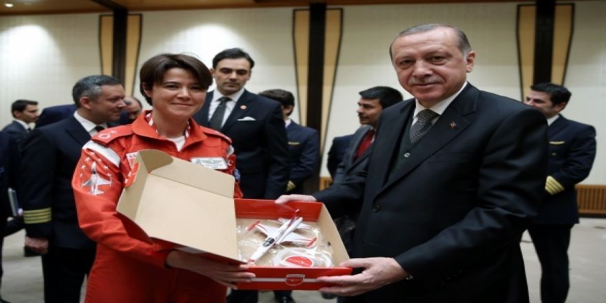 Cumhurbaşkanı Erdoğan pilotları kabul etti