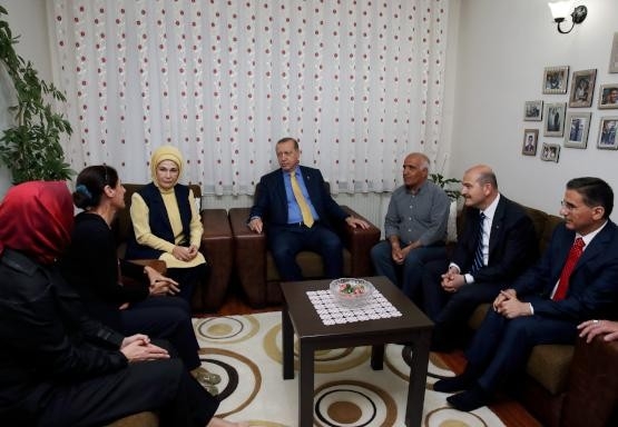 Cumhurbaşkanı Erdoğan'dan şehit ailelerine ziyaret 3