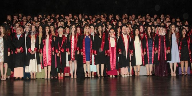 Tıp Fakültesinden 205 öğrenci mezun oldu 1
