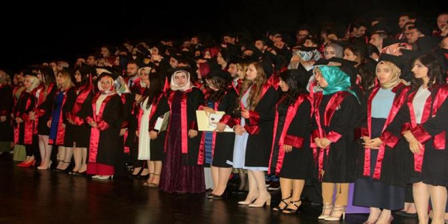 Tıp Fakültesinden 205 öğrenci mezun oldu