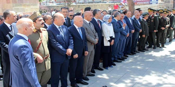 Tarihi Erzurum Kongresi 98 yıl sonra yeniden canlandırıldı 2