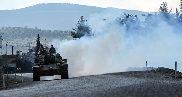 Türk tankları ilerlemeye devam ediyor 1