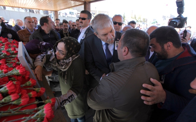 Şehit Umke Görevlisini Binlerce Erzurumlu Uğurladı 3