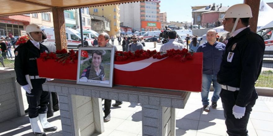 Şehit Umke Görevlisini Binlerce Erzurumlu Uğurladı