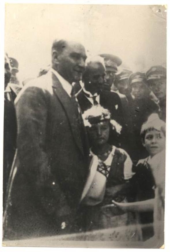 Atatürk'ün çocuk sevgisi Genelkurmay arşivinde... 6