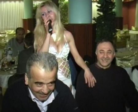 Teftişli alem tartışma yarattı!.. 1