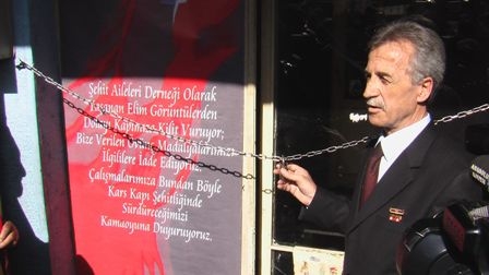 Derneğin kapısına kilit vurdular! 1