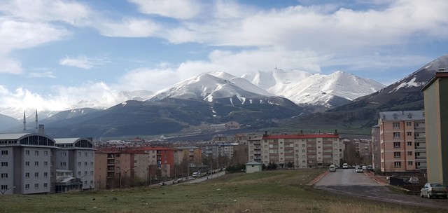 Erzurum’un yüksek kesimlerine Mayıs karı!