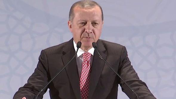 Erdoğan: Adalet levha ile aranmaz, ellerindeki levhalar bile bunlardan utanır