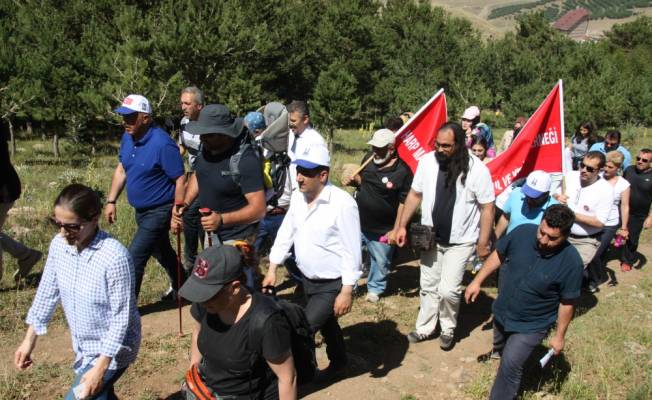 Palandöken'i Yaz Turizmine Kazandırmak Için Yürüdüler