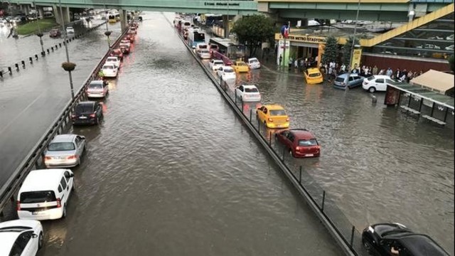 İstanbul yağmurunun sebebi ne?