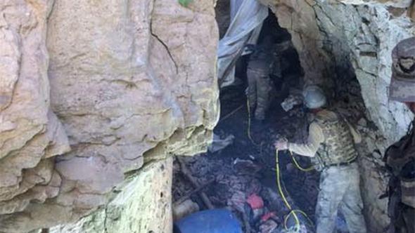 Teröristler taş kırıcı makinelerle kazdıkları mağarada öldürüldü