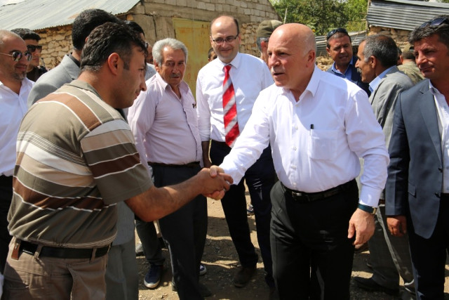 Başkan Sekmen İlçelerde Vatandaşların Sorunlarını Dinliyor