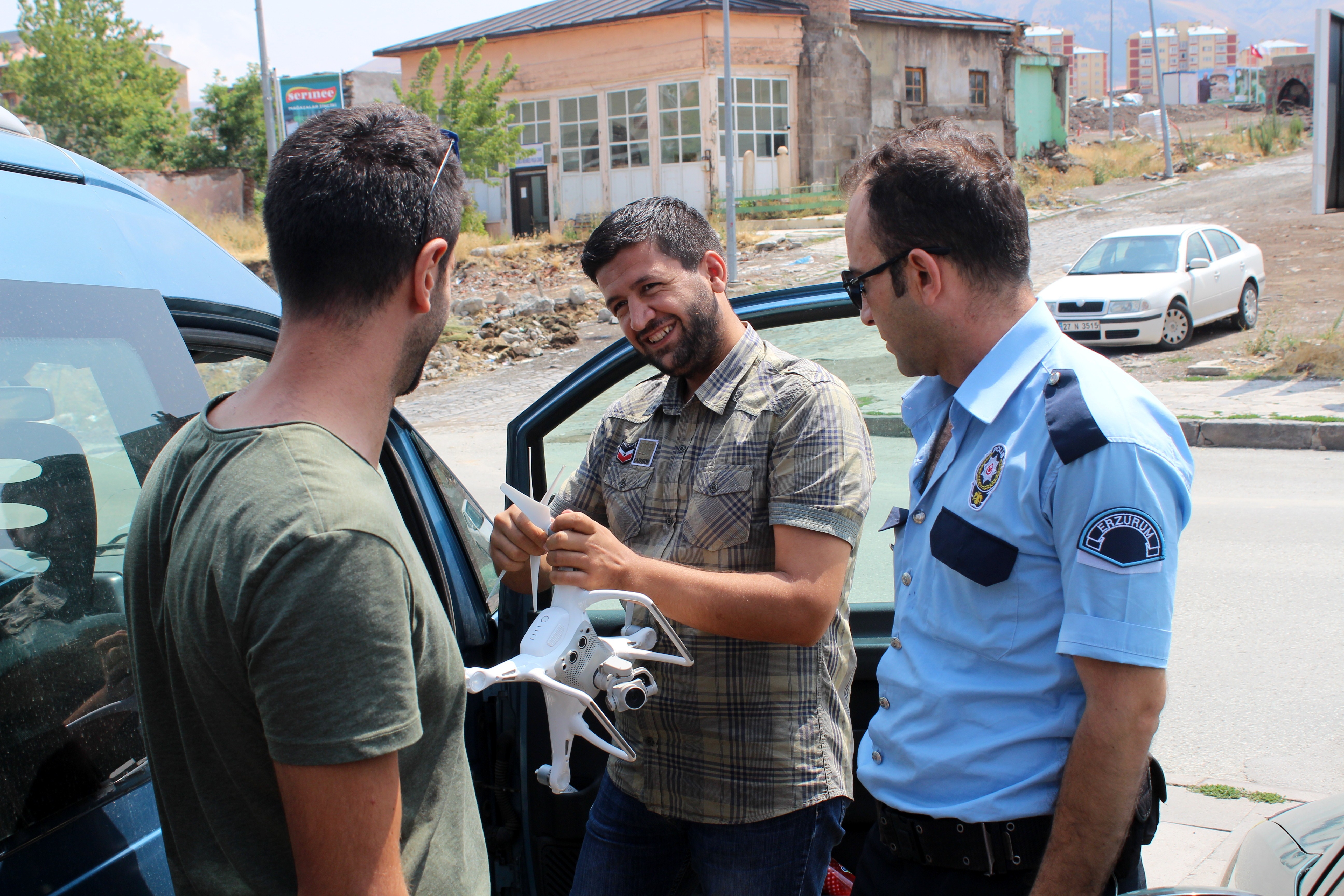 Erzurum'da İzinsiz drone uçuran şahıs gözaltına alındı