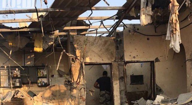 2 terörist evin banyosunda kendini patlattı